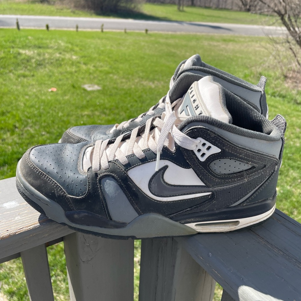 Nike Gray and White Sneakers with Padded Collar